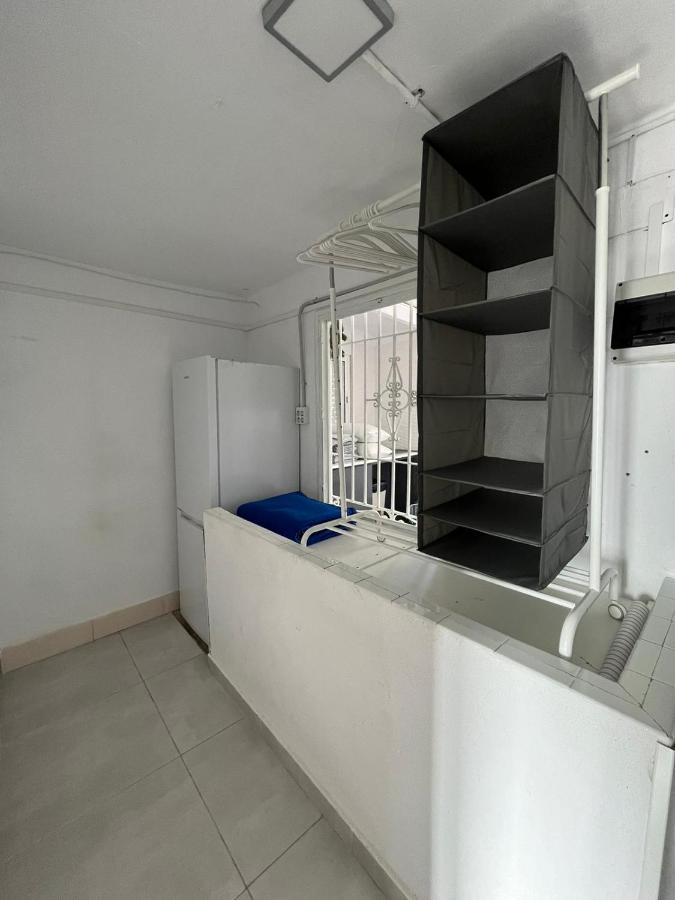 Habitacion Con Terraza En Alicante Exterior photo