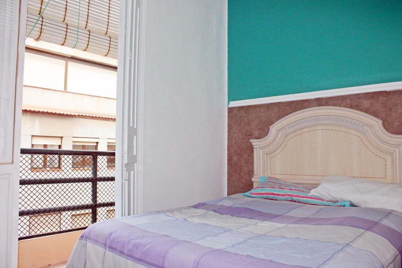 Habitacion Con Terraza En Alicante Exterior photo