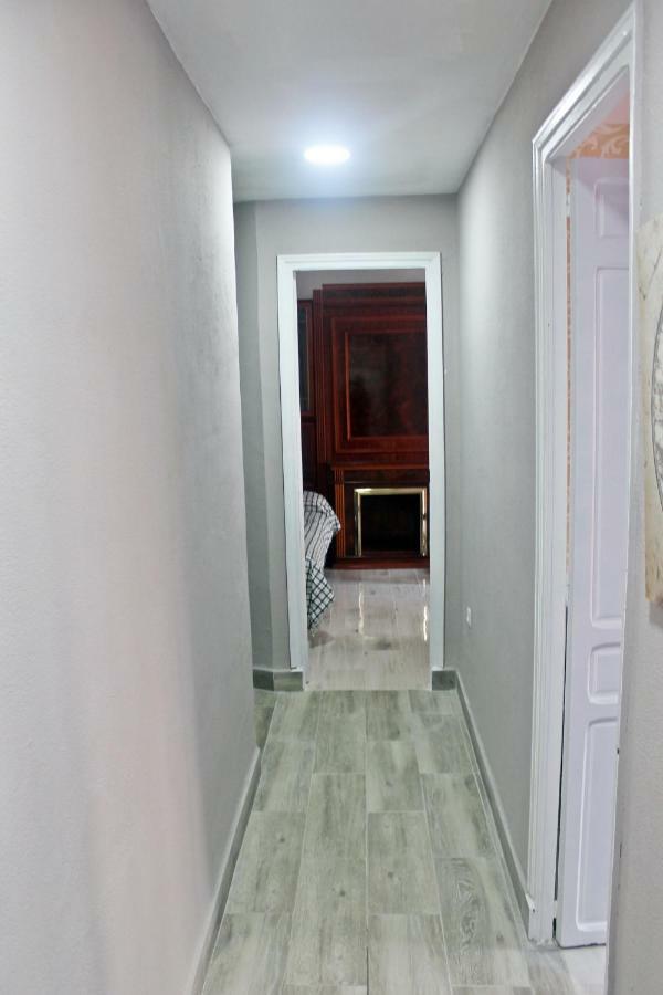 Habitacion Con Terraza En Alicante Exterior photo